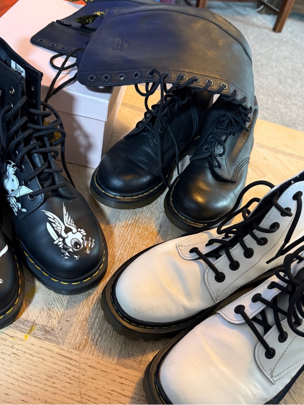 Dr. Martens LIMITED EDITION Rick Griffin boots - Picture 13 of 13